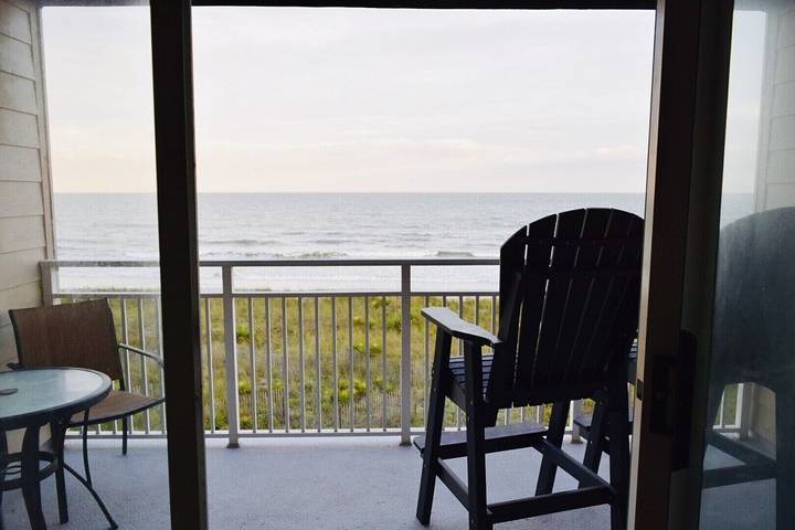 Vacation rental for 6 people, with balcony and pool in Ocean Isle Beach