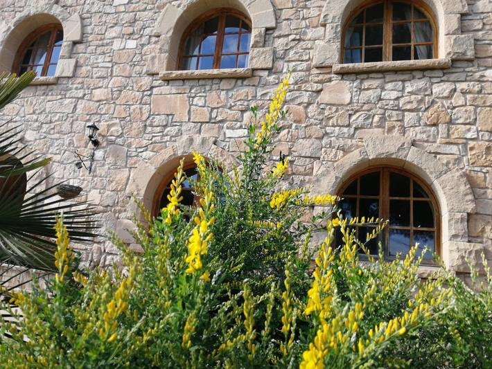 Casa rural para 8 personas, con vistas además de piscina y jardín en Bages - 3