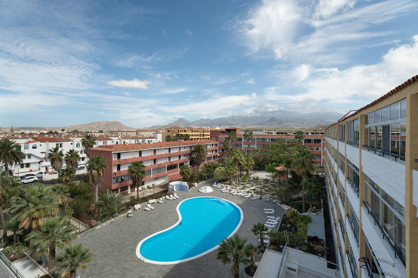 Appartement entier, Vacances 'Chasna' avec Piscine Commune, Jardin Commun et Wi-Fi in Costa del Silencio, Arona