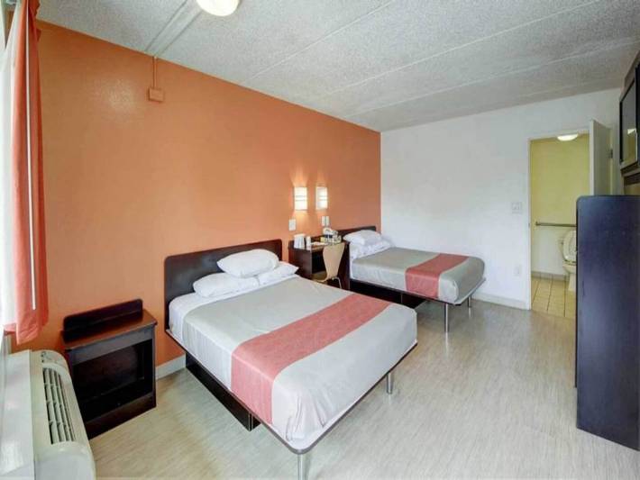 Apartamento entero, 2 camas tamaño queen | Mini refrigerador in San Antonio, Condado de Bexar