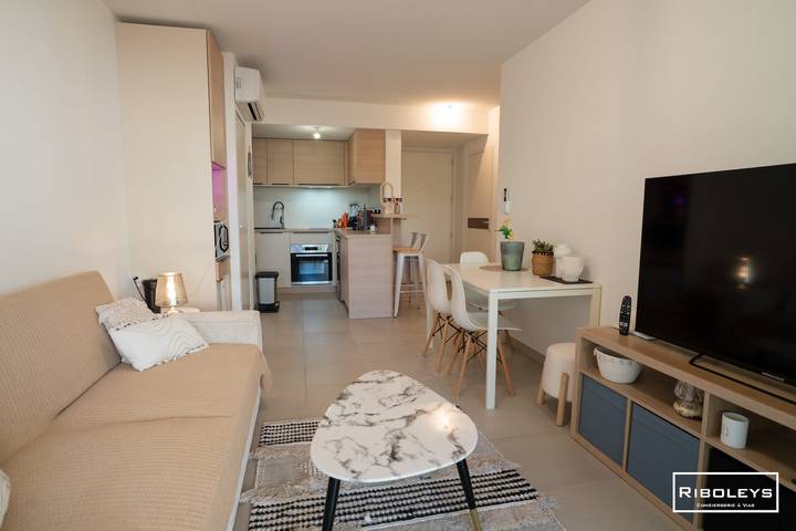 Gîte pour 4 personnes, avec jardin, adapté aux familles dans Plage de la Farinette - 3