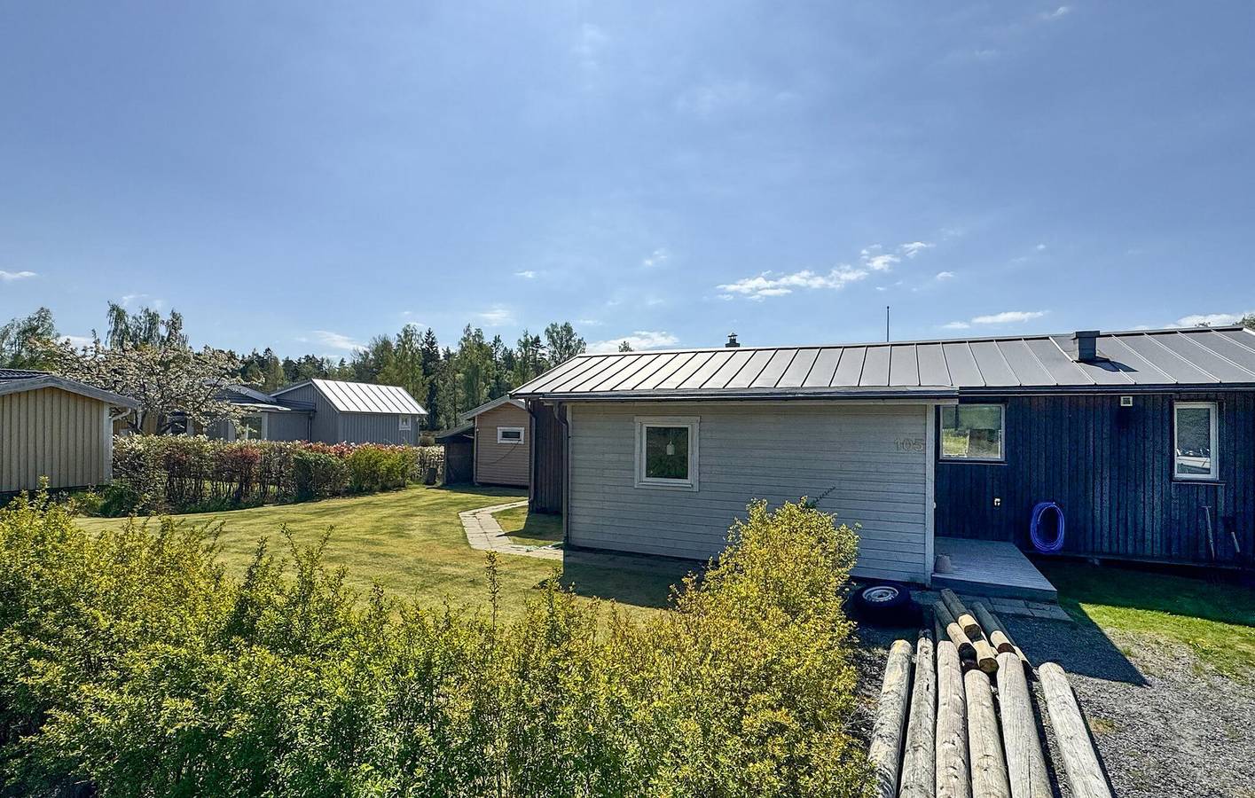 Hus för 6 Personer med trädgård in Vättern