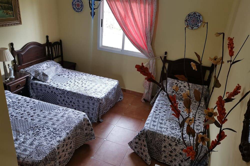 Landelijk Huis Met Zwembad, Chalet Giralda. in Pizarra, Málaga Provincie