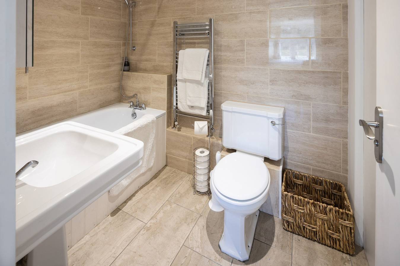 The Dovecote 3-Bed Cottage, Rowden Manor in Wiltshire
