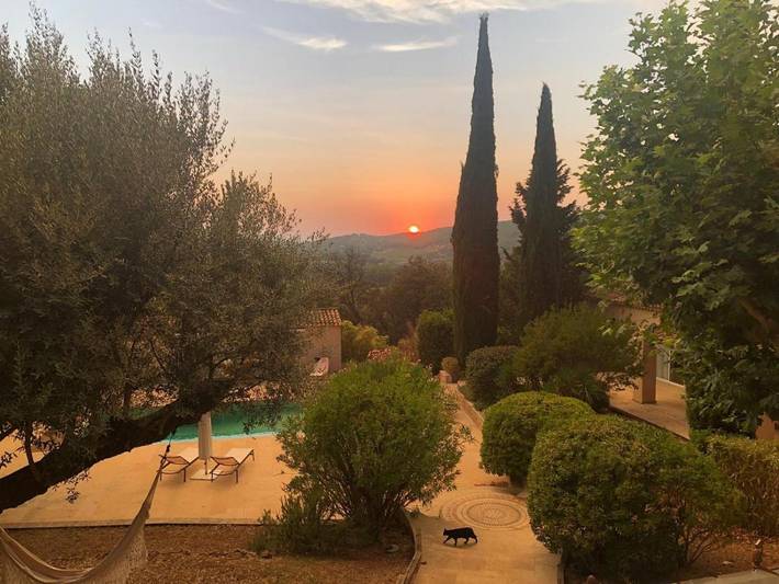 Location de vacances pour 7 personnes, avec piscine ainsi que jacuzzi et jardin à Beaurecueil - 3