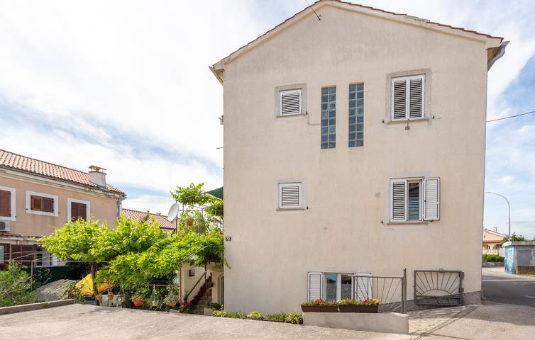 Ferienwohnung für 4 Personen, mit Terrasse in Punat