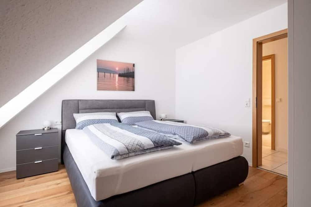 Ganze Wohnung, Gemütliche Ferienwohnung \"Bodenseeufer\" direkt am See in Überlingen, Region Bodensee-Oberschwaben