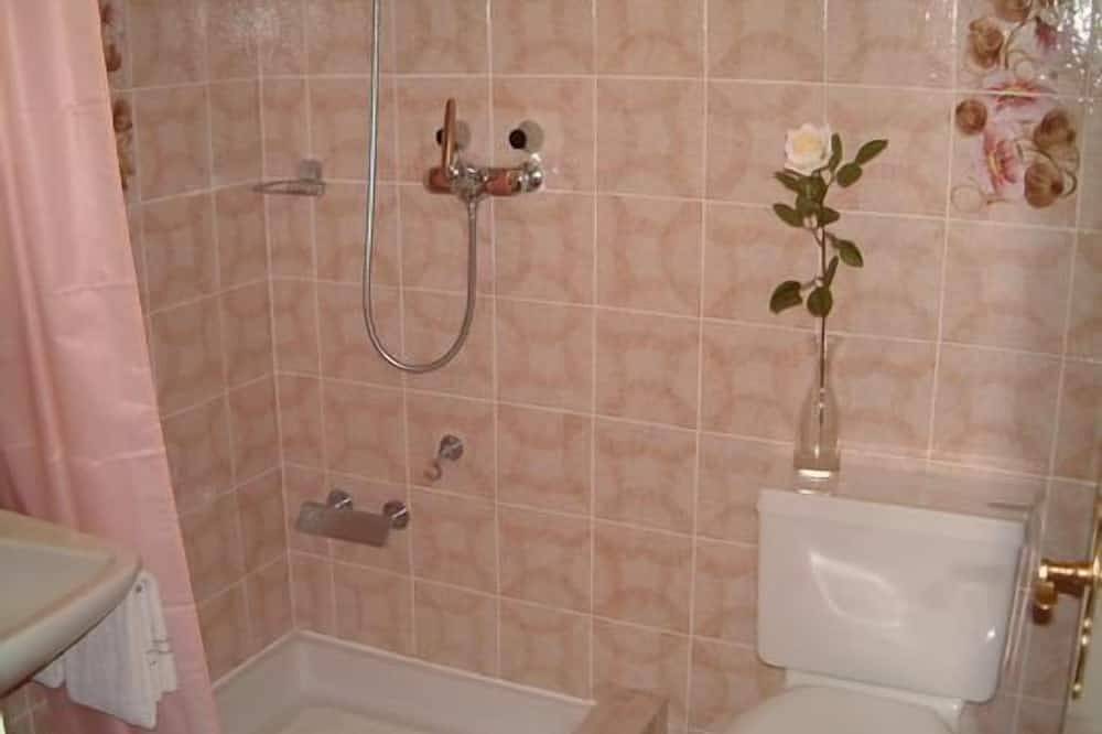 Entire apartment, Flat Alpenblick / 02 in Weggis, Lake Lucerne