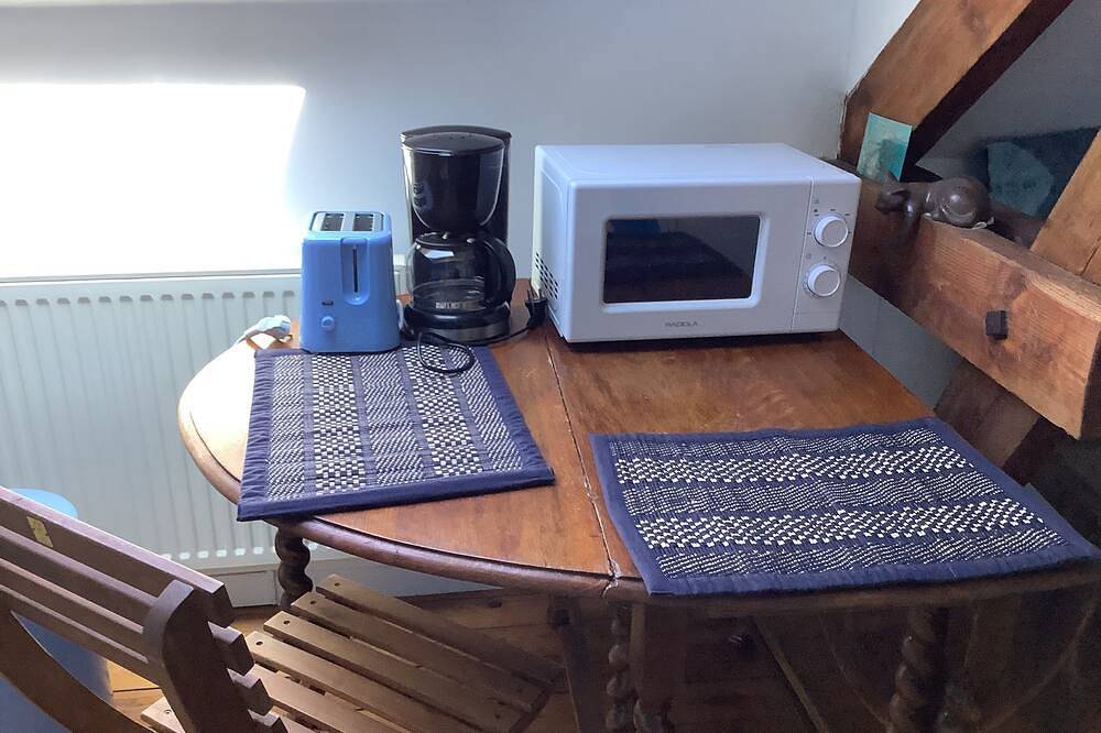 Studio with private bathroom and picnic area in Abbeville (Somme), Región de Abbeville