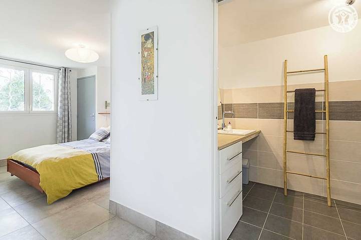 Location de vacances pour 3 personnes, avec jardin dans Nances - 2