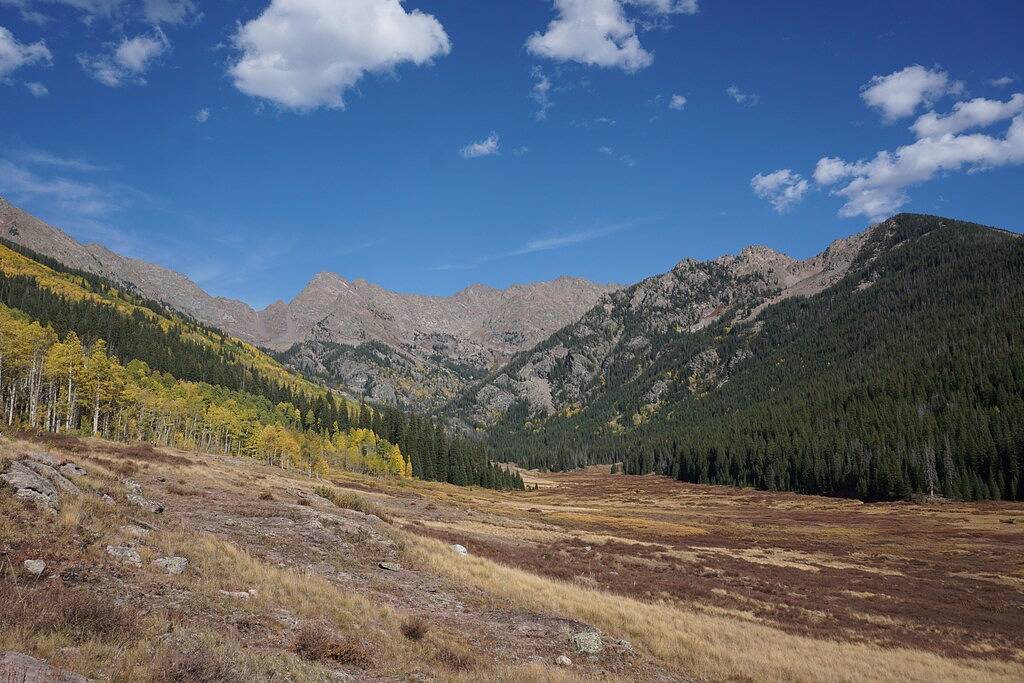 Schönes Stadthaus, kostenlose Parkplätze, Terrasse und Grill in West Vail, Vail