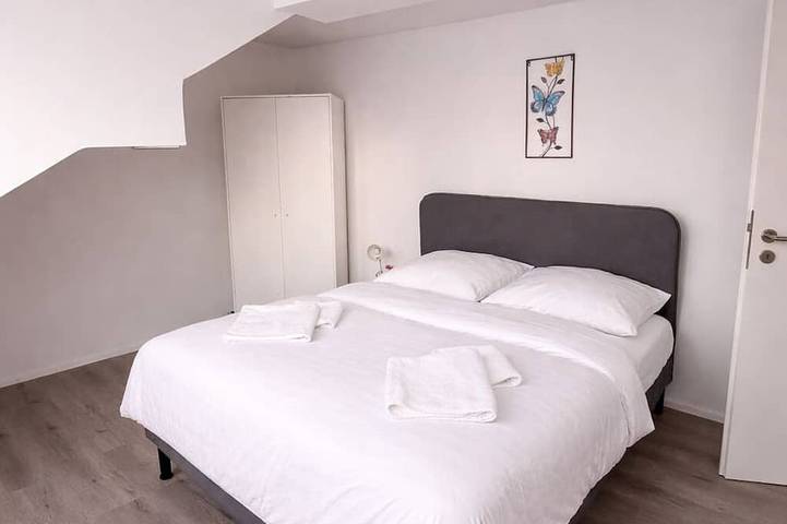 Ganze Wohnung, Leben am Rhein: Zentral, Geräumig & am Dom! in Köln, Rheinland
