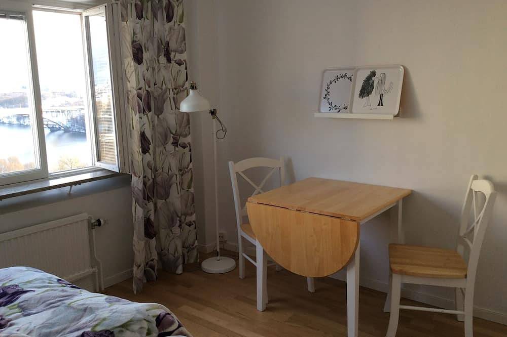 Ganze Wohnung, Stunning Views Across Stockholm. Surrounded by Forest, Amenities and Transport in Kungsholmens stadsdelsområde, Stockholm