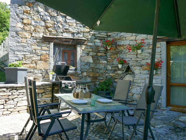 Ganze Wohnung, Open Space with Patio "Lety" in Pontirone, Serravalle