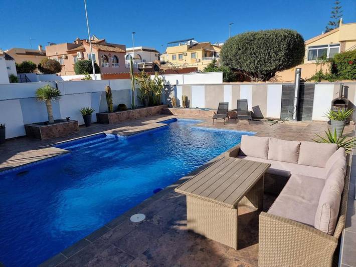Location de vacances pour 6 personnes, avec piscine et jardin dans Camposol - 4
