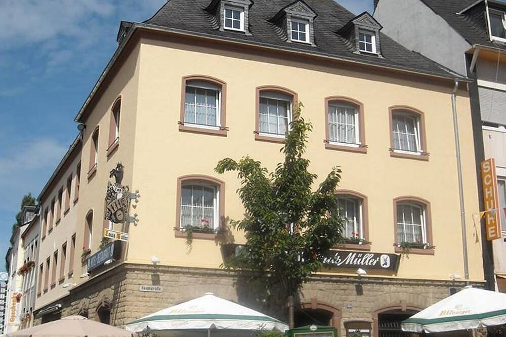 Vierbettzimmer Loum - Hotel Louis Müller in Bitburg, Eifelkreis Bitburg-Prüm