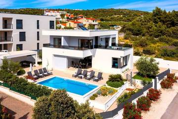 Villa für 8 Personen in Marina, Split-Dalmatien, Bild 1