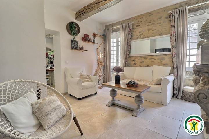Gîte for 4 people, with hot tub and terrace - 1