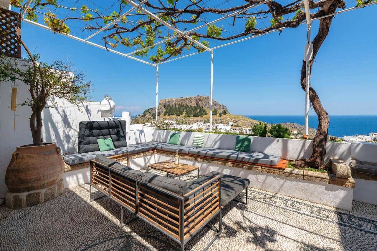 Entire apartment, One Bedroom Suite with Patio in Lindos, Rhodes