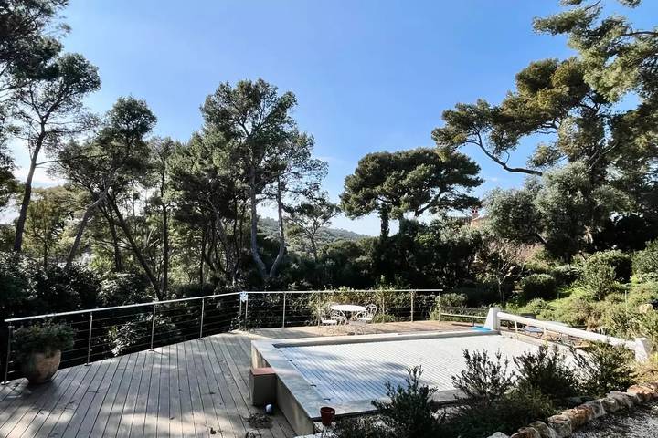 Villa pour 12 personnes, avec jardin, animaux acceptés à Hyeres