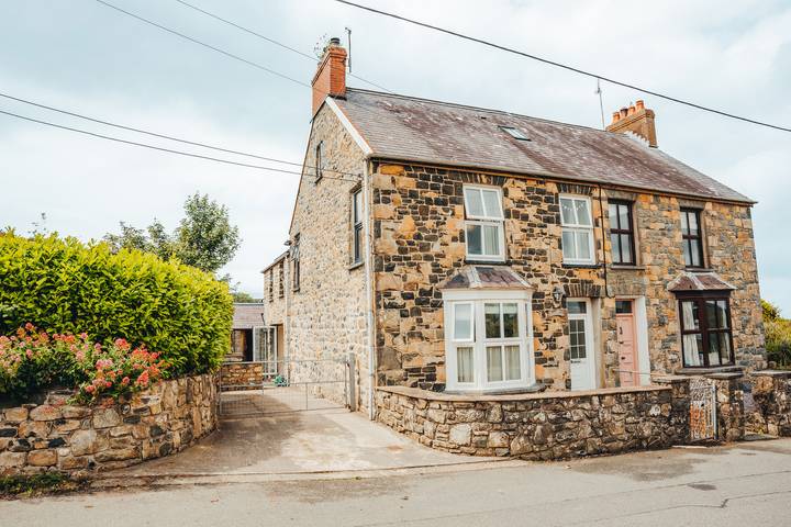 Cottage for 9 people, with garden in Newport (Pembrokeshire)