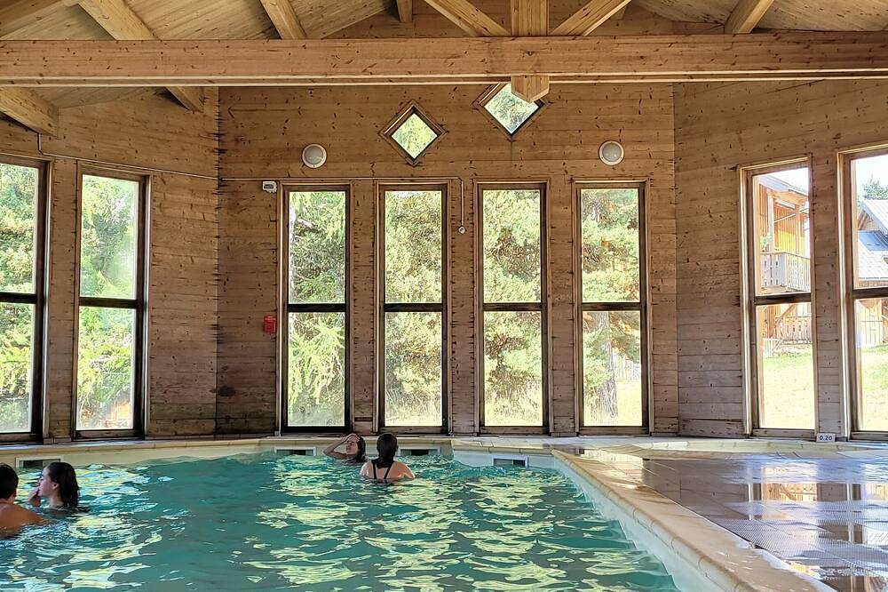 Le Chalet by Sophie Chalet of 55m2 Superdevoluy with exterior and parking  in Saint-Étienne-en-Dévoluy, Le Dévoluy