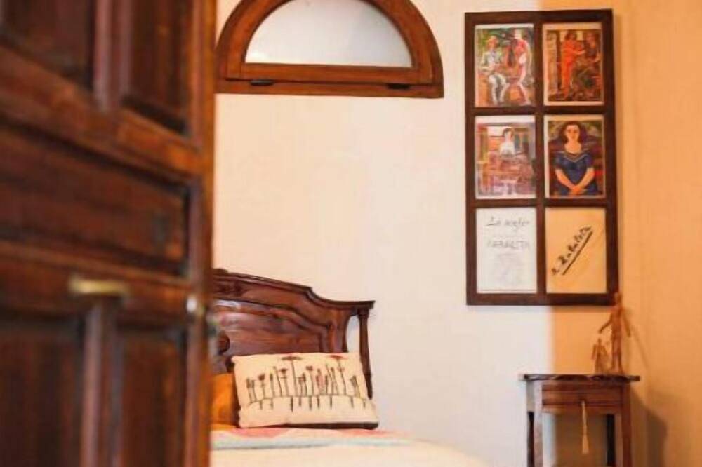 Casa don Eliseo, un alma de aquel entonces in Castilléjar, Geoparque de Granada