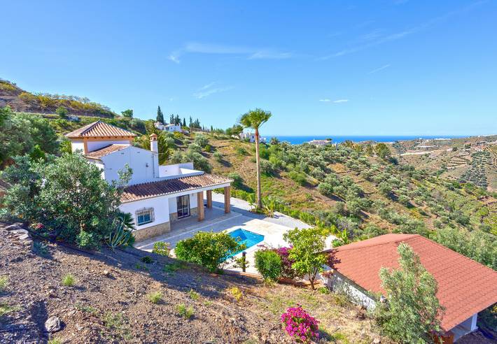 Casa rural para 6 personas, con vistas al mar y jardín en Torrox