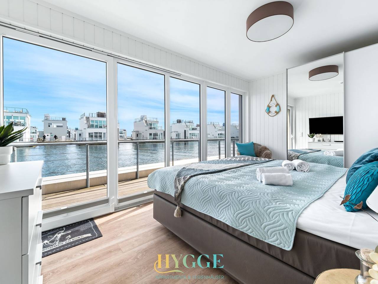 Schwimmendes Haus - An Bord 1 - Schwimmendes An Bord mit Sauna, Bootsanleger + Dachterrasse in Olpenitz, Kappeln