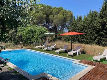 Maison de campagne pour 2 personnes, avec jardin et piscine à Solliès-Pont