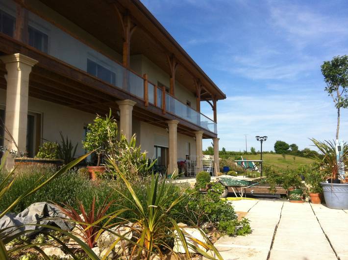 Gîte pour 5 personnes, avec jardin ainsi que piscine et vue sur le lac à Catonvielle