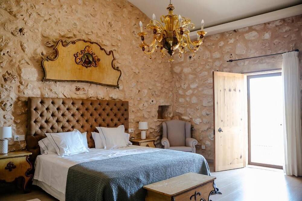 Charming 7-bedroom villa in the heart of the Balearic Islands, Majorca! in Llucmajor, South Majorca