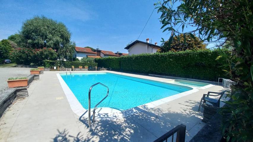 Villa per 4 persone, con Giardino a Lesa