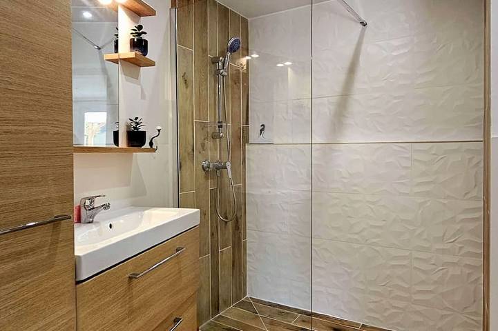 Gîte pour 4 personnes, avec jacuzzi et jardin à Flassans-sur-Issole - 3