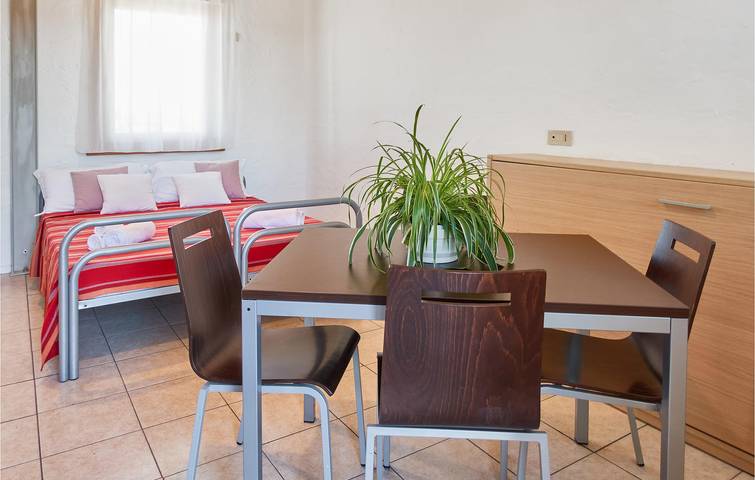 Apartamento vacacional entero, Apartamento junto a la playa con aire acondicionado, aparcamiento, terraza e Internet in Cavallino, Cavallino-Treporti