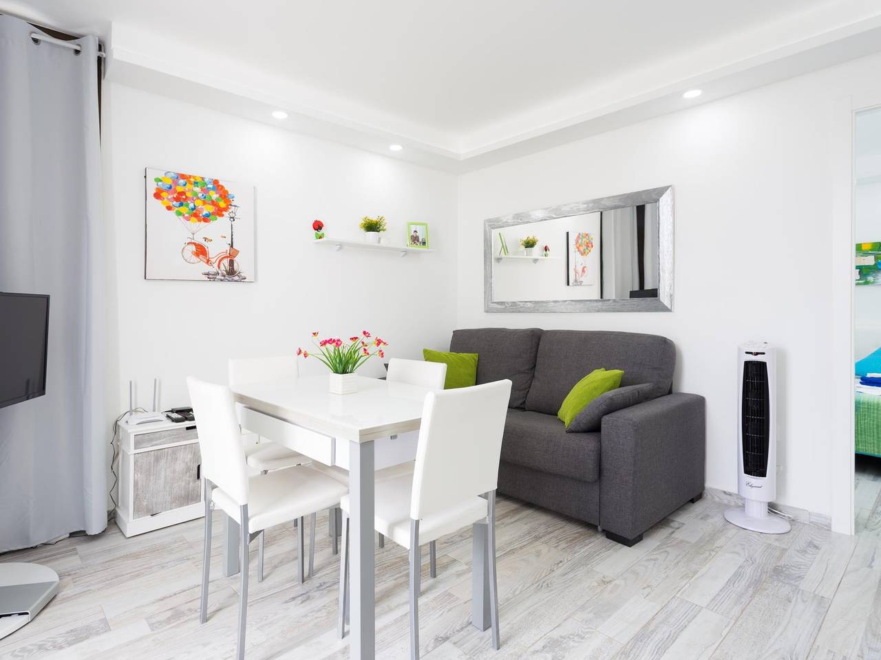 Apartamento vacacional entero, 241. Espacio tranquilo con terraza y barbacoa in Playa de Troya, Adeje