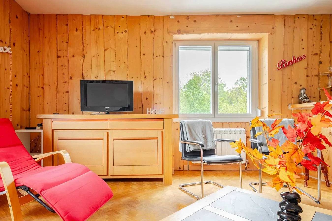 Gemütliches Haus mit Kamin in Hauts-de-Bienne in Regionaler Naturpark Hochjura
