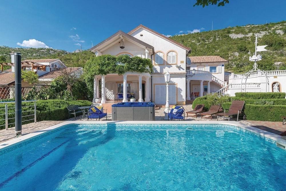 Schönes Haus in Seline mit Sauna in Starigrad, Zadar