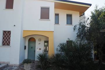 Ferienhaus für 4 Personen, mit Pool und Garten sowie Balkon in Bardolino