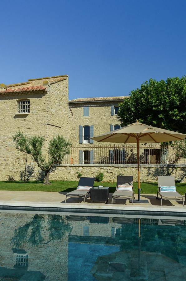 Chambre d’hôte pour 2 personnes, avec vue et terrasse ainsi que jardin et piscine