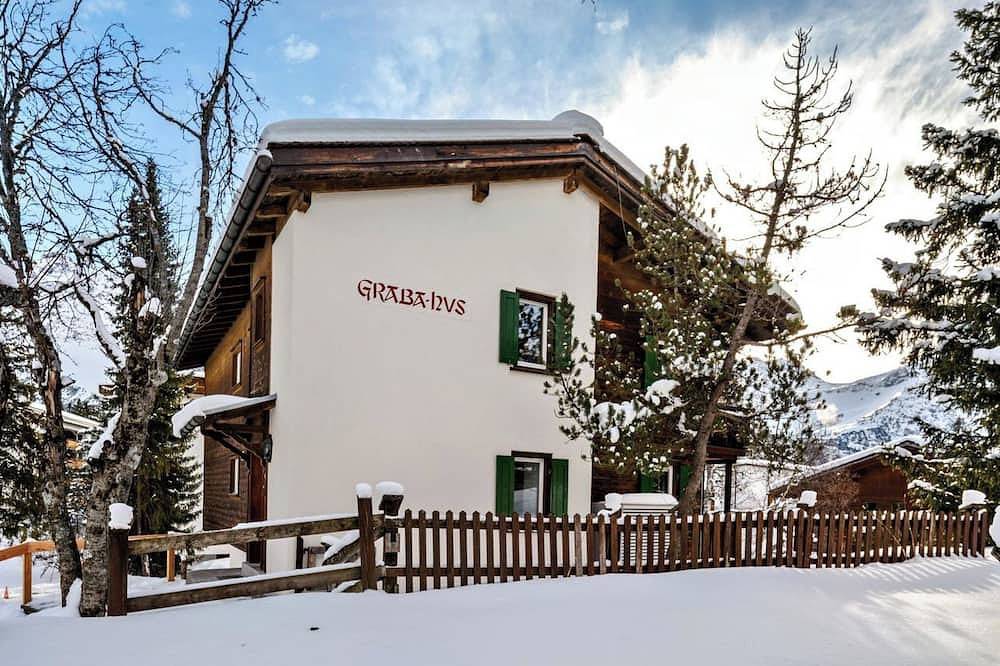 Ganze Wohnung, Grabahus Appartement/Fewo, Dusche oder Bad, Wc, 9-Bettwohnung in Arosa, Plessur Alpen
