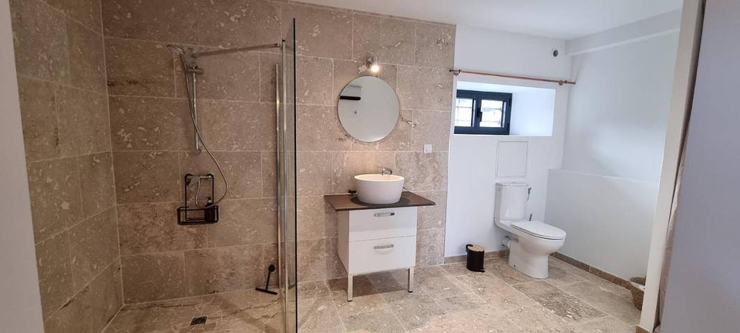 Gîte pour 2 personnes, avec terrasse et piscine à Aussillon - 3