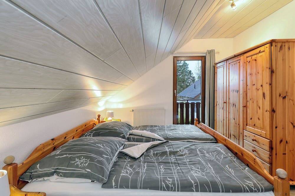 Ferienhaus bei Diane (eigene Sauna, Wlan, See, Wald, Wellness) in Kirchheim, Knüllgebirge