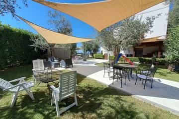 Gîte pour 4 personnes, avec balcon et jardin à Vico Equense