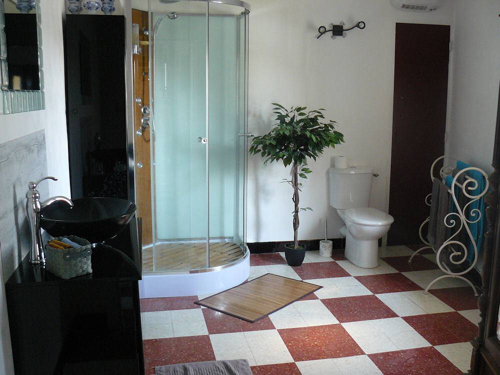 La Maison du Canal - Chambre Rose in Villeneuve-lès-Béziers, Côte d'Améthyste