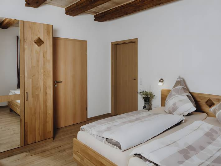 Appartement entier, Appartement 'Schaible' avec terrasse privée in Seewald, Forêt Noire du Nord
