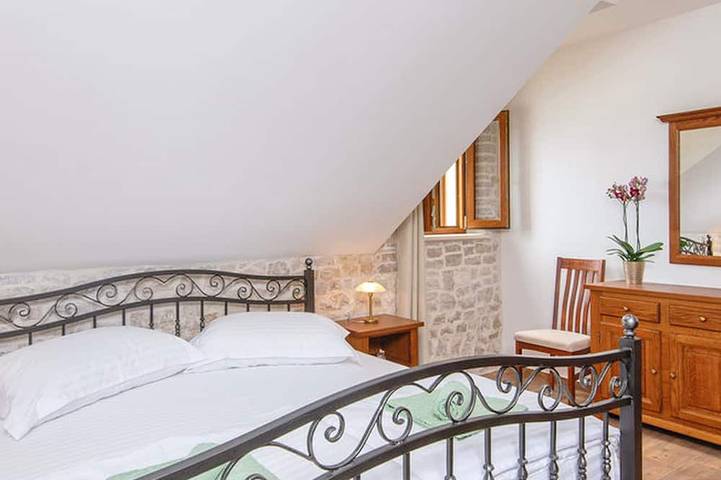 Hh Lovište Three Bedroom Holiday Home,Pool&Seaview in Dubrovnik-Neretva