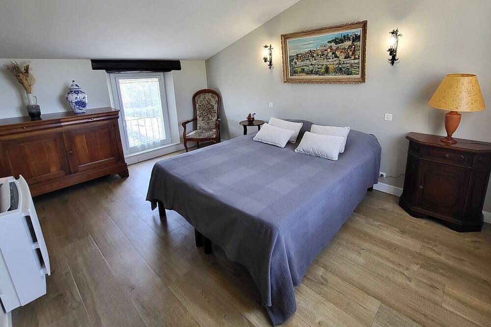 La Massette du Cheval Blanc **** Charaktervilla aus Trockenstein in L'Isle-sur-la-Sorgue, Vaucluse