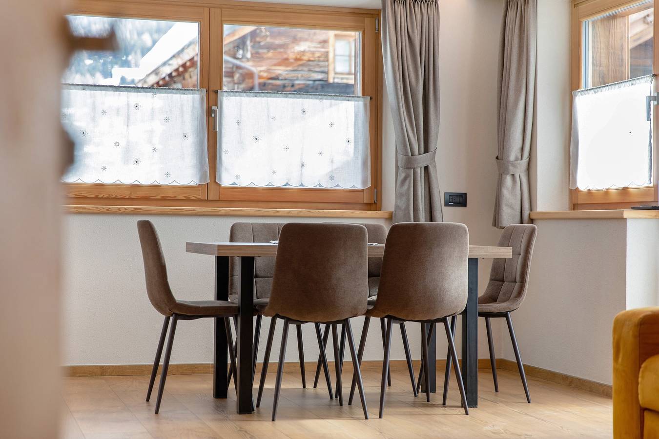 Chalet „Arnica“ mit Bergblick, Balkon und Wlan in Livigno, Veltlin