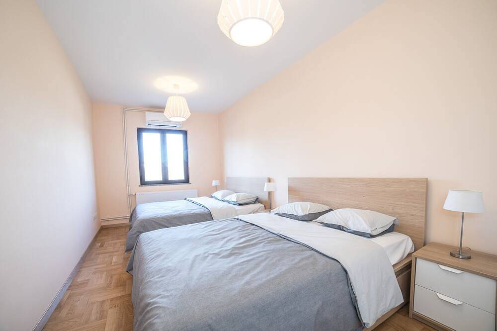 Ganze Wohnung, Geräumige und komfortable Wohnung in einer ruhigen Gegend, aber nah an alles! in Zadar Stadt, Zadar (Kommun)